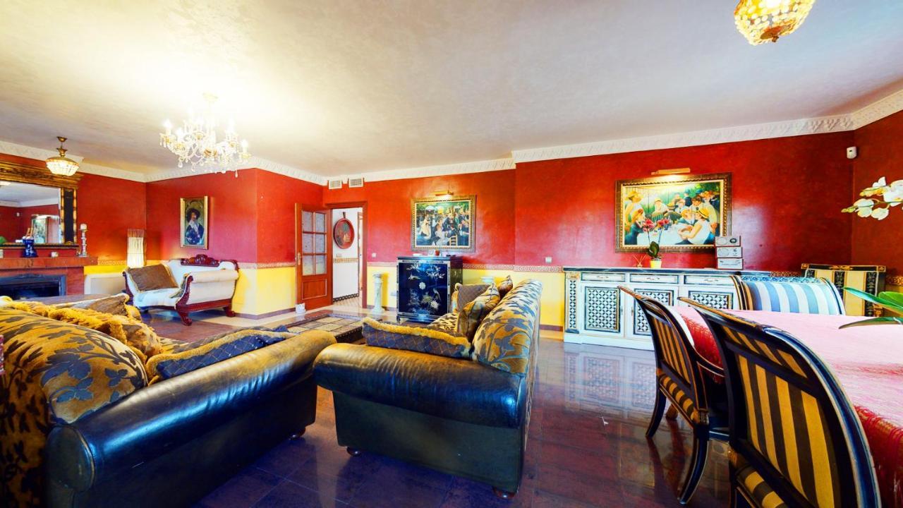 Majestic Villa By The Beach Heated Private Pool & Jacuzzi Benalmadena Exterior photo