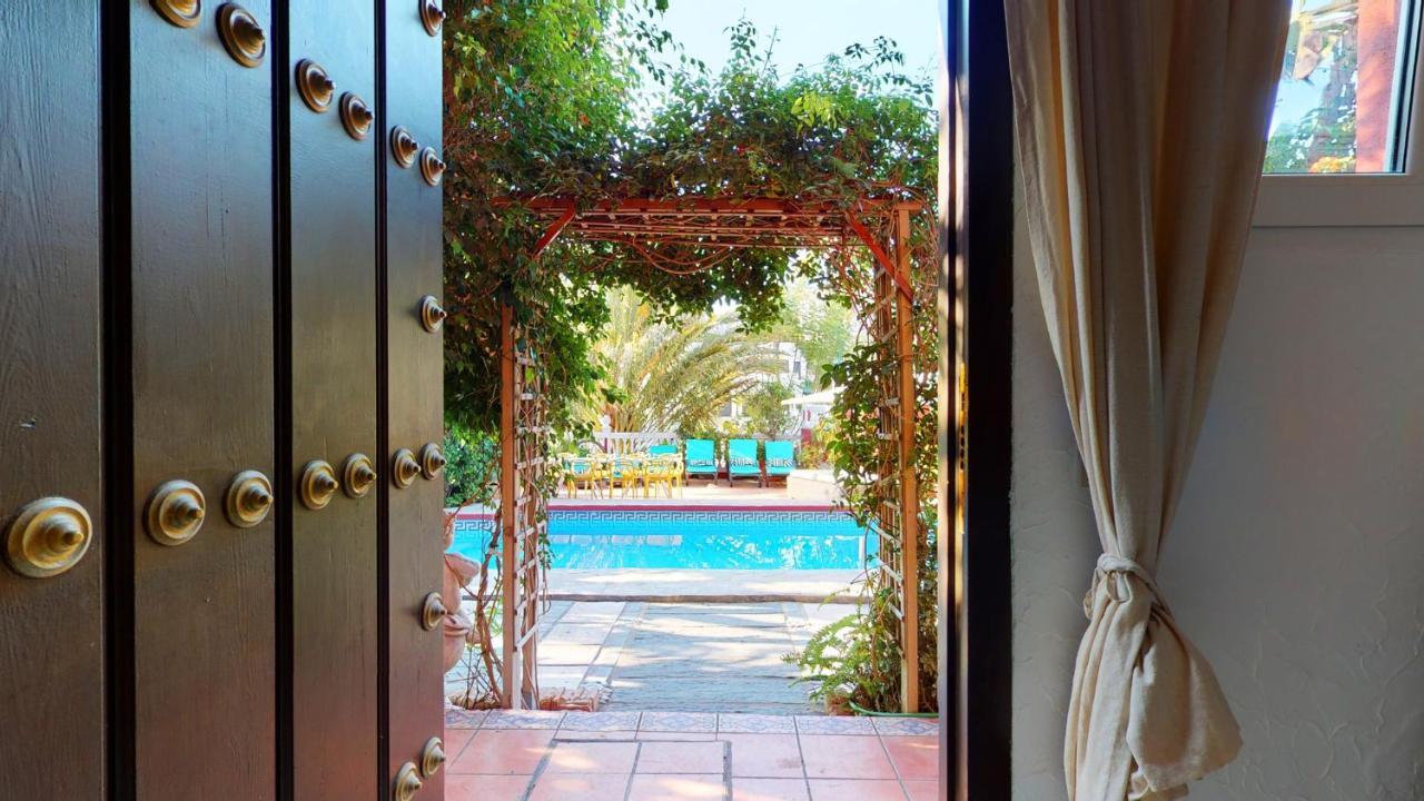 Majestic Villa By The Beach Heated Private Pool & Jacuzzi Benalmadena Exterior photo