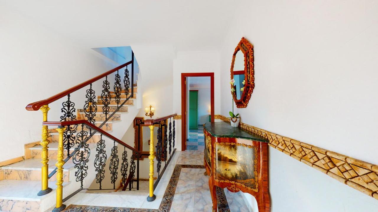 Majestic Villa By The Beach Heated Private Pool & Jacuzzi Benalmadena Exterior photo