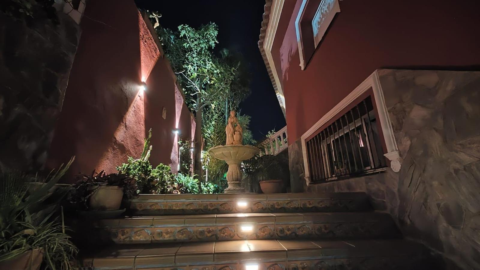 Majestic Villa By The Beach Heated Private Pool & Jacuzzi Benalmadena Exterior photo