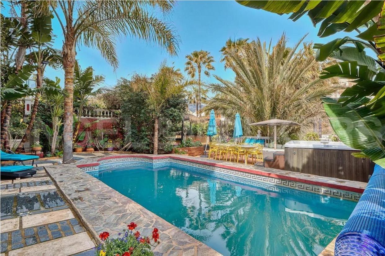 Majestic Villa By The Beach Heated Private Pool & Jacuzzi Benalmadena Exterior photo